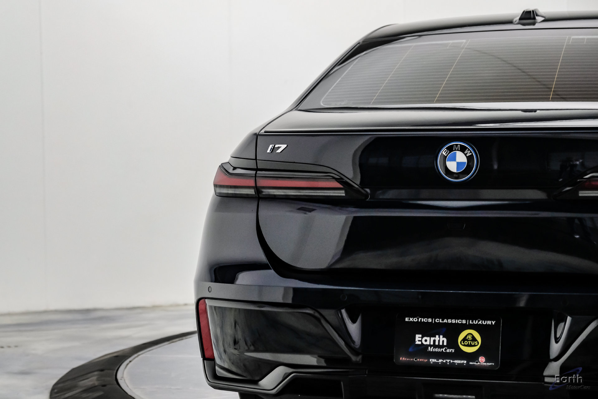Used 2025 BMW i7 xDrive60 AWD/4WD image 14