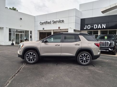 New 2027 GMC Terrain Elevation w/ Elevation Premium Package AWD/4WD image 8