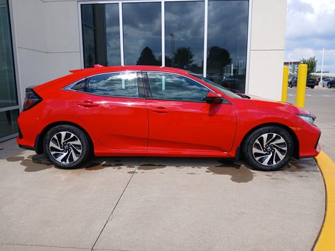 Used 2019 Honda Civic LX image 6