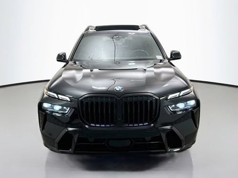 Used 2026 BMW X7 xDrive40i w/ M Sport Package AWD/4WD image 2