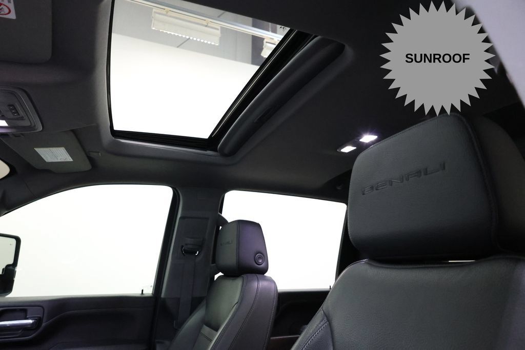Used 2023 GMC Sierra 2500 Denali w/ Denali Black Diamond Edition AWD/4WD image 26