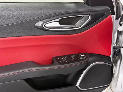 Used 2019 Alfa Romeo Giulia w/ Quick Order Package 22K Sport image 15