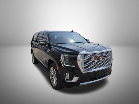 Used 2022 GMC Yukon XL Denali AWD/4WD image 2