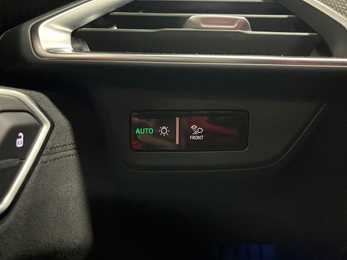 Used 2022 Audi e-tron GT Prestige w/ Prestige Package AWD/4WD image 28