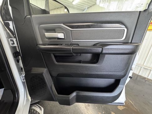 Used 2021 RAM 2500 Big Horn image 47