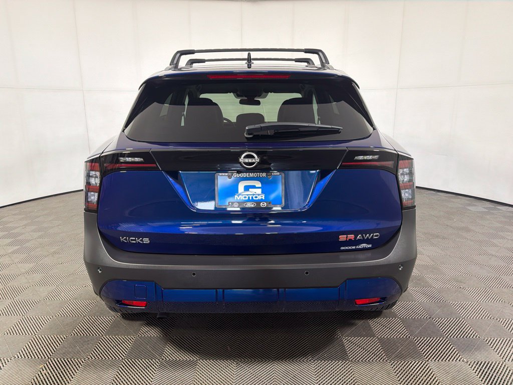 Used 2026 Nissan Kicks SR w/ Cold Weather Package AWD/4WD image 7