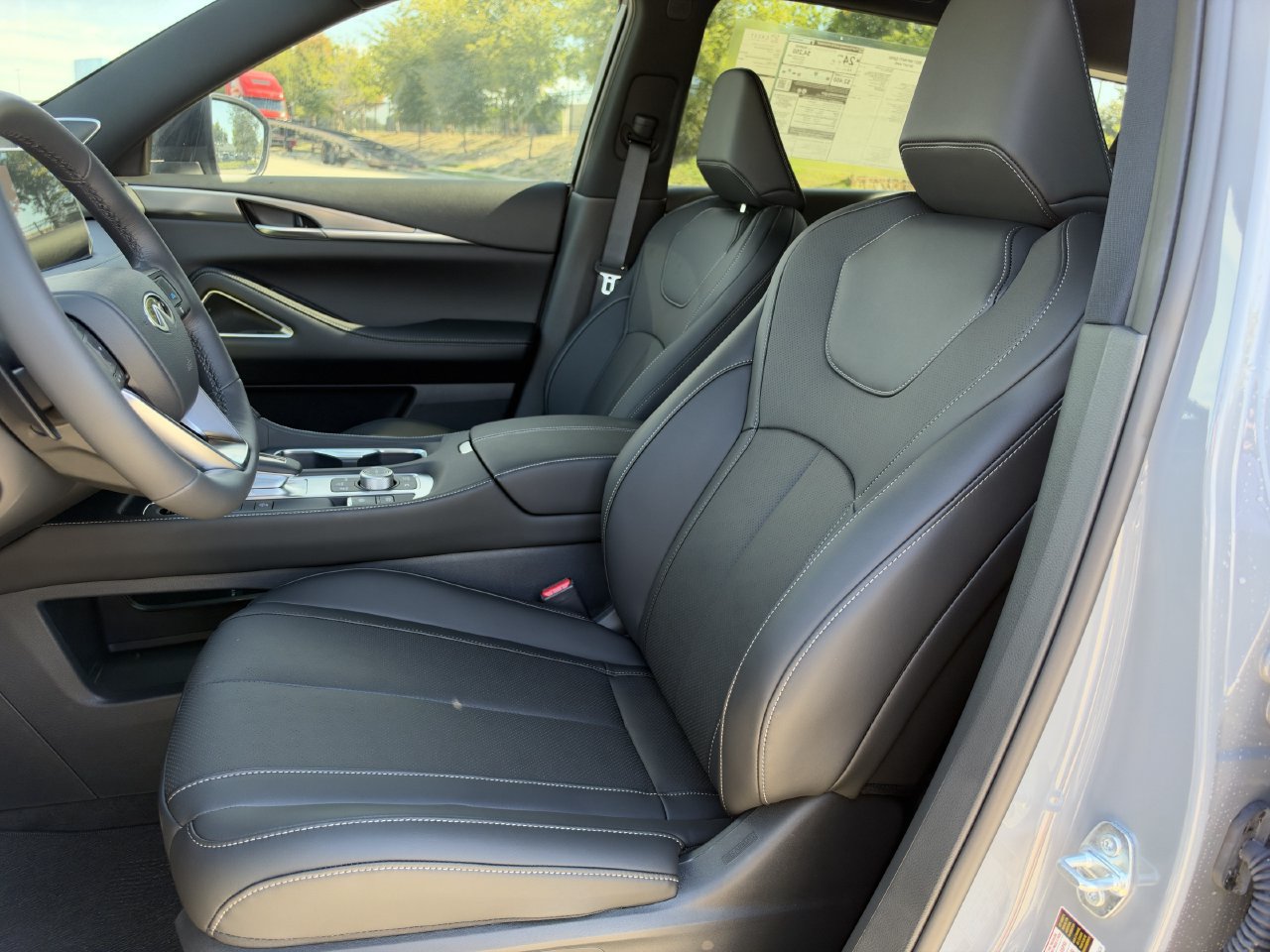 New 2027 INFINITI QX60 Sport w/ Dark Cargo Package AWD/4WD image 24