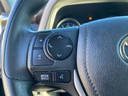 Used 2018 Toyota RAV4 LE w/ Carpet Mat Package image 13