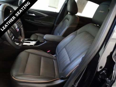 Certified 2024 Buick Envista Avenir image 2