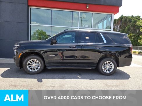 Used 2025 Chevrolet Tahoe LT AWD/4WD image 3