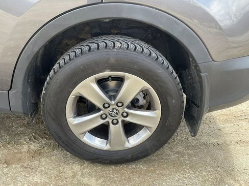 Used 2014 Toyota RAV4 XLE image 32