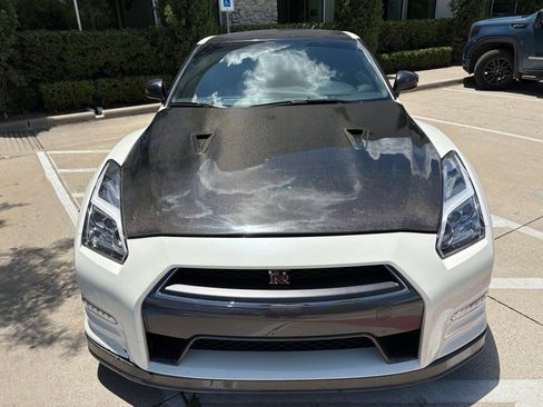 Used 2014 Nissan GT-R Black Edition AWD/4WD image 2