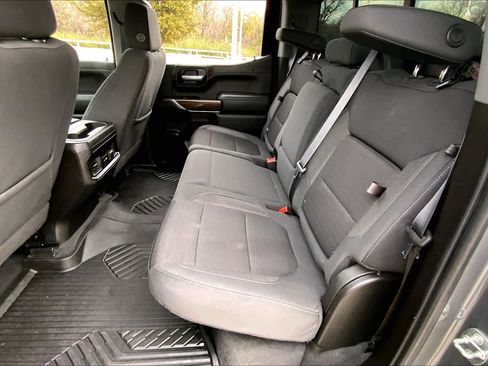 Used 2021 Chevrolet Silverado 1500 LT Trail Boss w/ Convenience Package II image 19