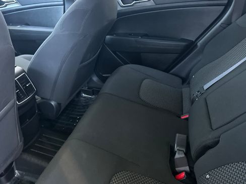 Used 2023 Kia Sportage LX AWD/4WD image 5
