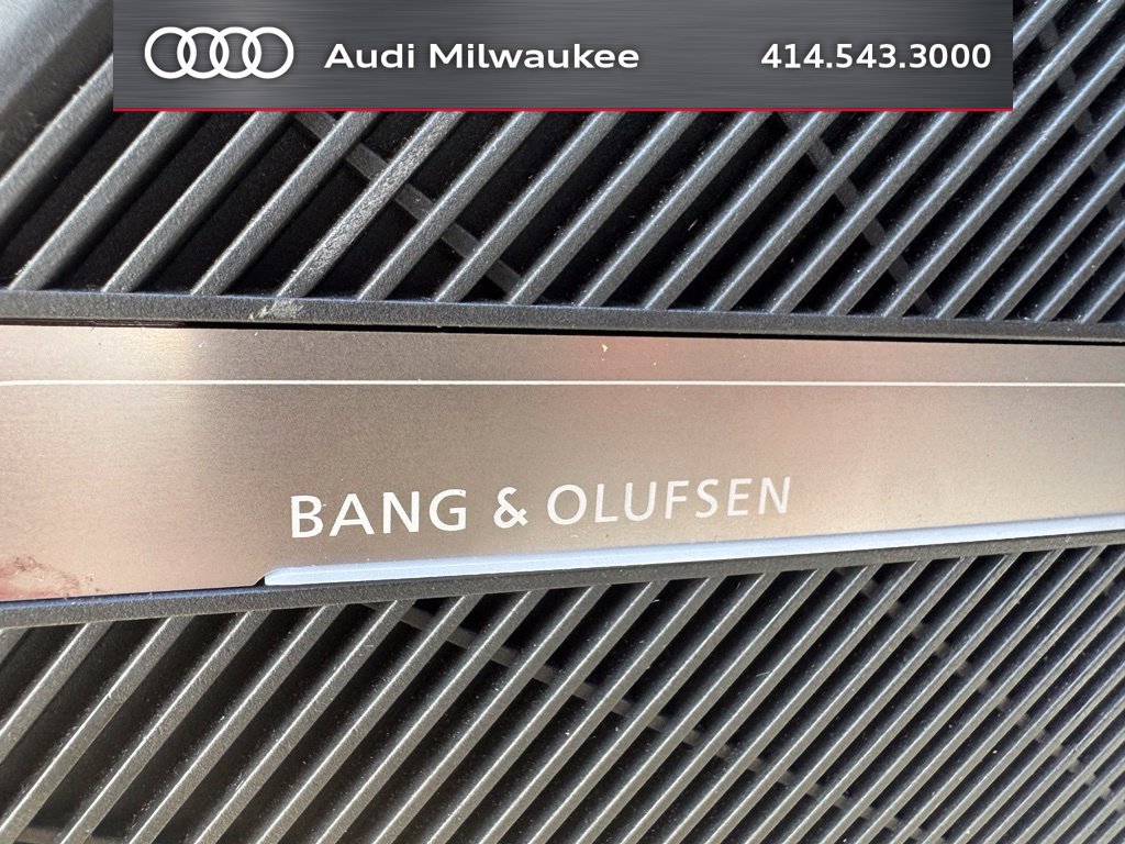 Used 2023 Audi Q5 2.0T Premium Plus w/ Premium Plus Package AWD/4WD image 9