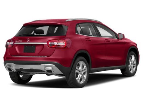 Used 2018 Mercedes-Benz GLA 250 image 2