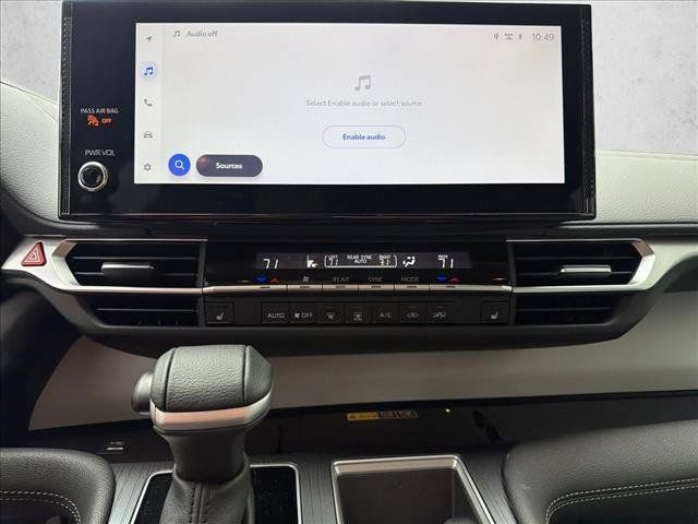 Used 2025 Toyota Sienna XLE AWD/4WD image 19