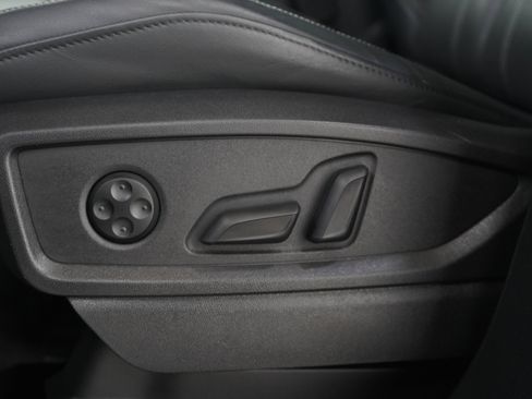 Used 2023 Audi SQ5 Premium Plus AWD/4WD image 28