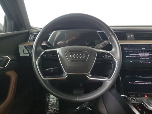 Used 2023 Audi e-tron Premium Plus w/ Premium Plus Package AWD/4WD image 16