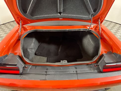 Used 2022 Dodge Challenger R/T w/ Blacktop Package image 33