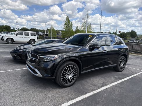 Used 2024 Mercedes-Benz GLC 300 image 4