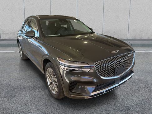 Used 2025 Genesis GV70 2.5T image 3