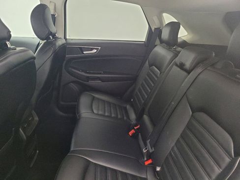 Used 2019 Ford Edge SEL w/ Equipment Group 201A AWD/4WD image 18