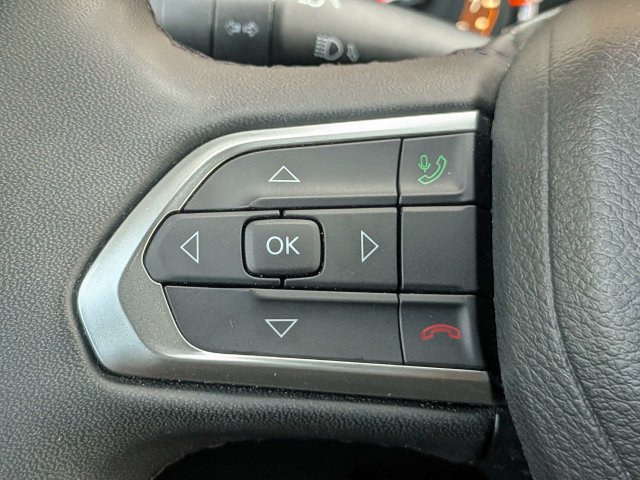 Used 2024 Jeep Compass Latitude AWD/4WD image 24