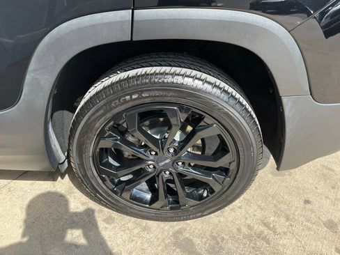 Used 2021 GMC Terrain SLE w/ Elevation Edition FWD image 10