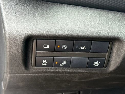 Used 2022 Nissan Kicks S FWD image 10