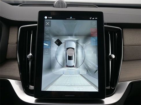 New 2026 Volvo XC90 B6 Ultra w/ Lounge Package image 21