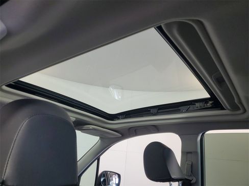 Used 2018 Subaru Forester 2.5i Premium w/ Popular Package #2 image 23