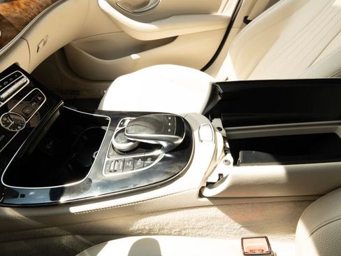 Used 2017 Mercedes-Benz E 300 image 46