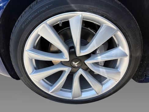 Used 2018 Tesla Model 3 Long Range AWD/4WD image 9