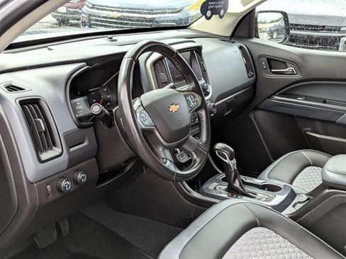 Used 2022 Chevrolet Colorado Z71 AWD/4WD image 7