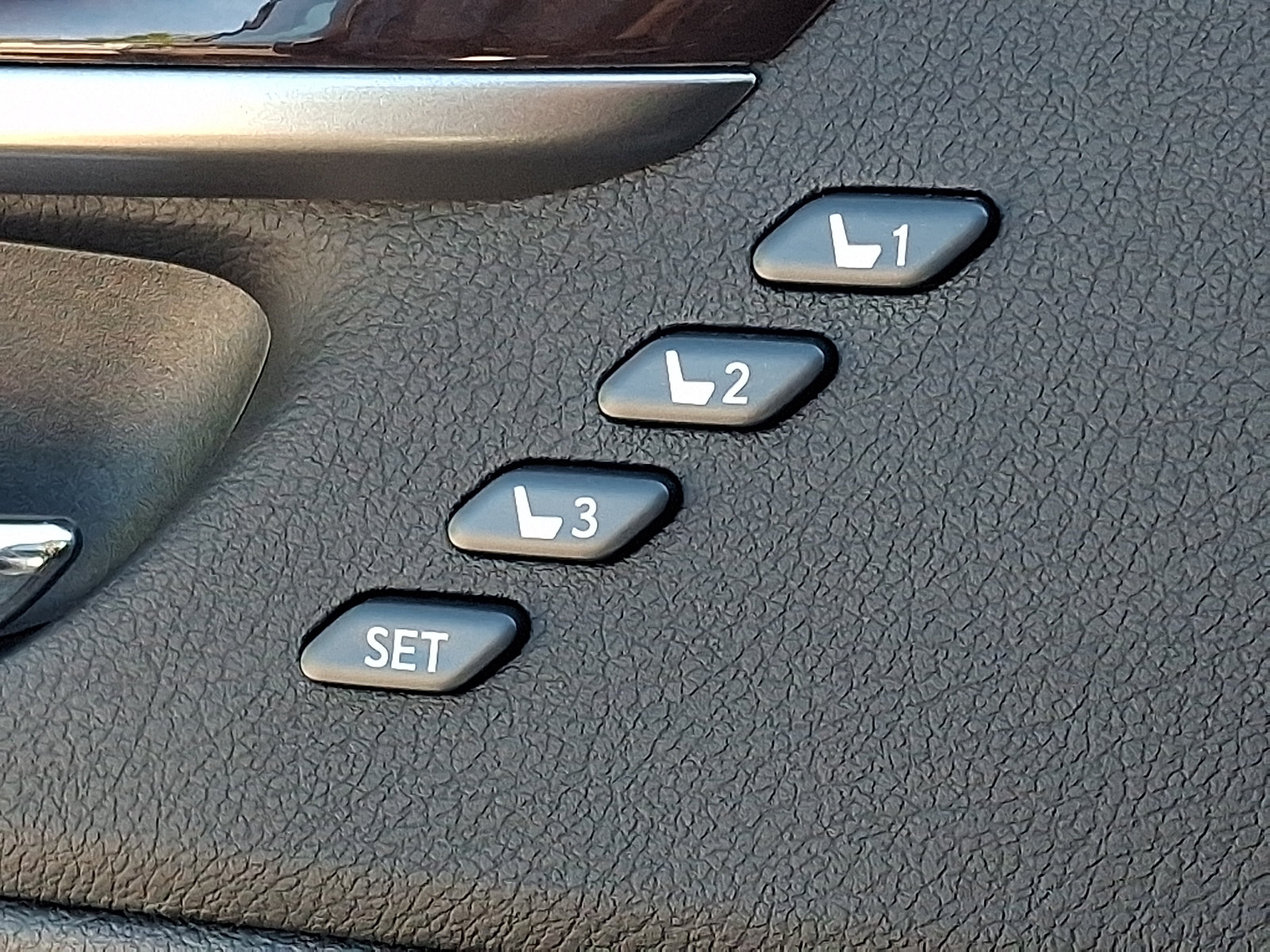 Used 2016 Lexus ES 350 w/ Navigation System Package FWD image 25