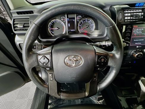 Used 2024 Toyota 4Runner TRD Off-Road Premium w/ Off Road Premium Plus Package AWD/4WD image 10