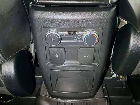 Used 2022 Ford Explorer XLT w/ Equipment Group 202A RWD image 24