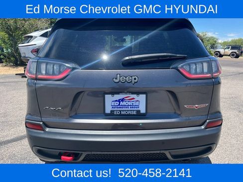 Used 2020 Jeep Cherokee Trailhawk AWD/4WD image 3