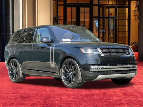 Used 2023 Land Rover Range Rover SE AWD/4WD image 6