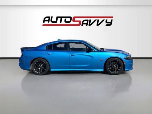 Used 2023 Dodge Charger Scat Pack w/ Navigation & Travel Group RWD image 8