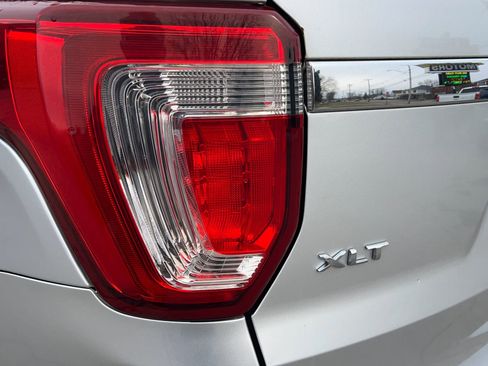 Used 2016 Ford Explorer XLT w/ Equipment Group 202A image 16