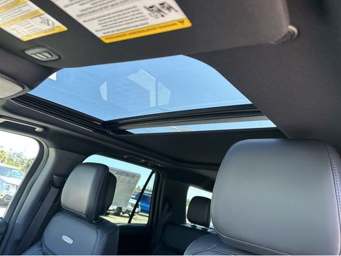 New 2026 Ford Expedition Platinum w/ Stealth Appearance Package AWD/4WD image 15