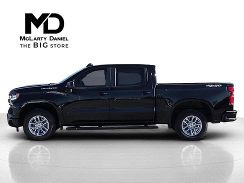 Used 2023 Chevrolet Silverado 1500 RST image 3