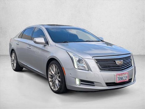 Used 2016 Cadillac XTS Platinum image 3
