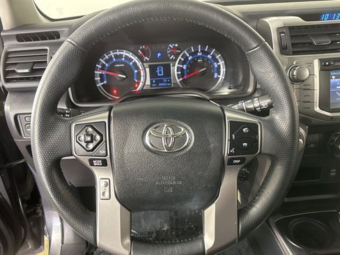 Used 2017 Toyota 4Runner SR5 Premium image 25