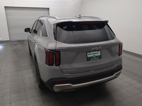 Used 2024 Kia Sorento S w/ Panoramic Sunroof Package FWD image 6