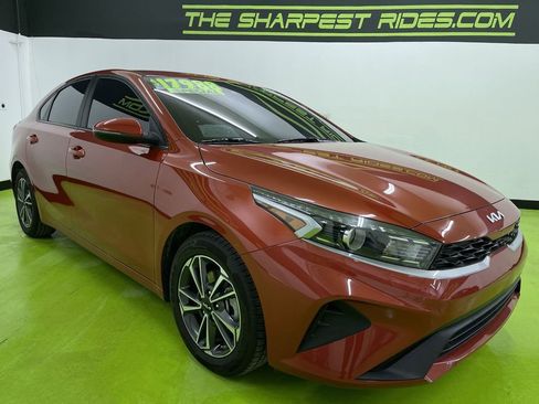 Used 2024 Kia Forte LXS w/ LXS Technology Package image 2