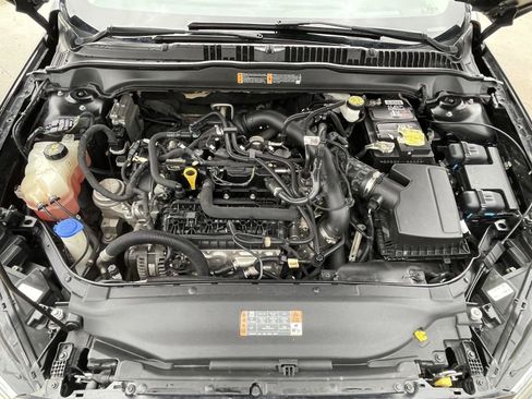 Used 2019 Ford Fusion SEL image 44