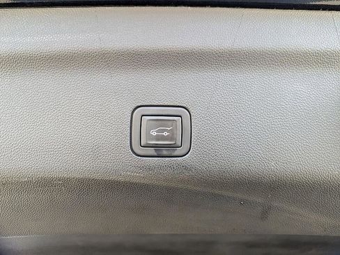 Used 2023 Chevrolet Tahoe High Country image 29